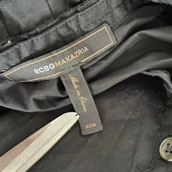 BCBGMAXAZRIA Women's Size XXS Ruffle Sleeveless Button-Down Shirt - Picture 4 of 10